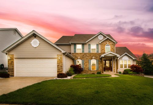 What Are the Advantages of Having a Real Estate Agent?