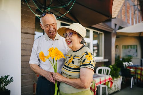 Four Amenities to Consider in a Senior Independent Living Community